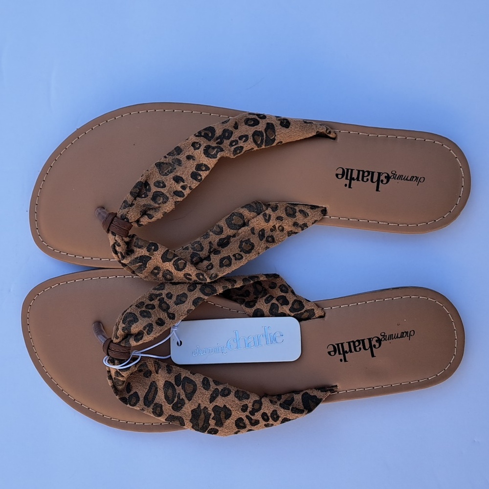NWT Charming Charlie Womens Animal print flip flops size 8